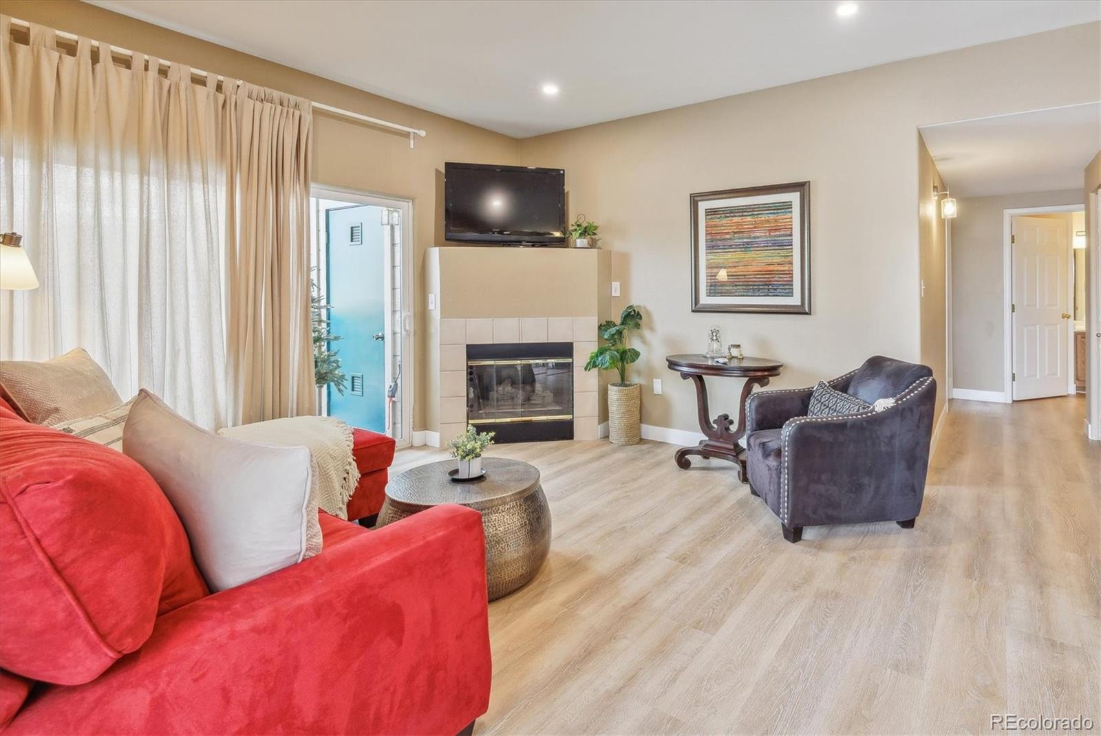 MLS Image #3 for 3847  mossy rock drive,highlands ranch, Colorado