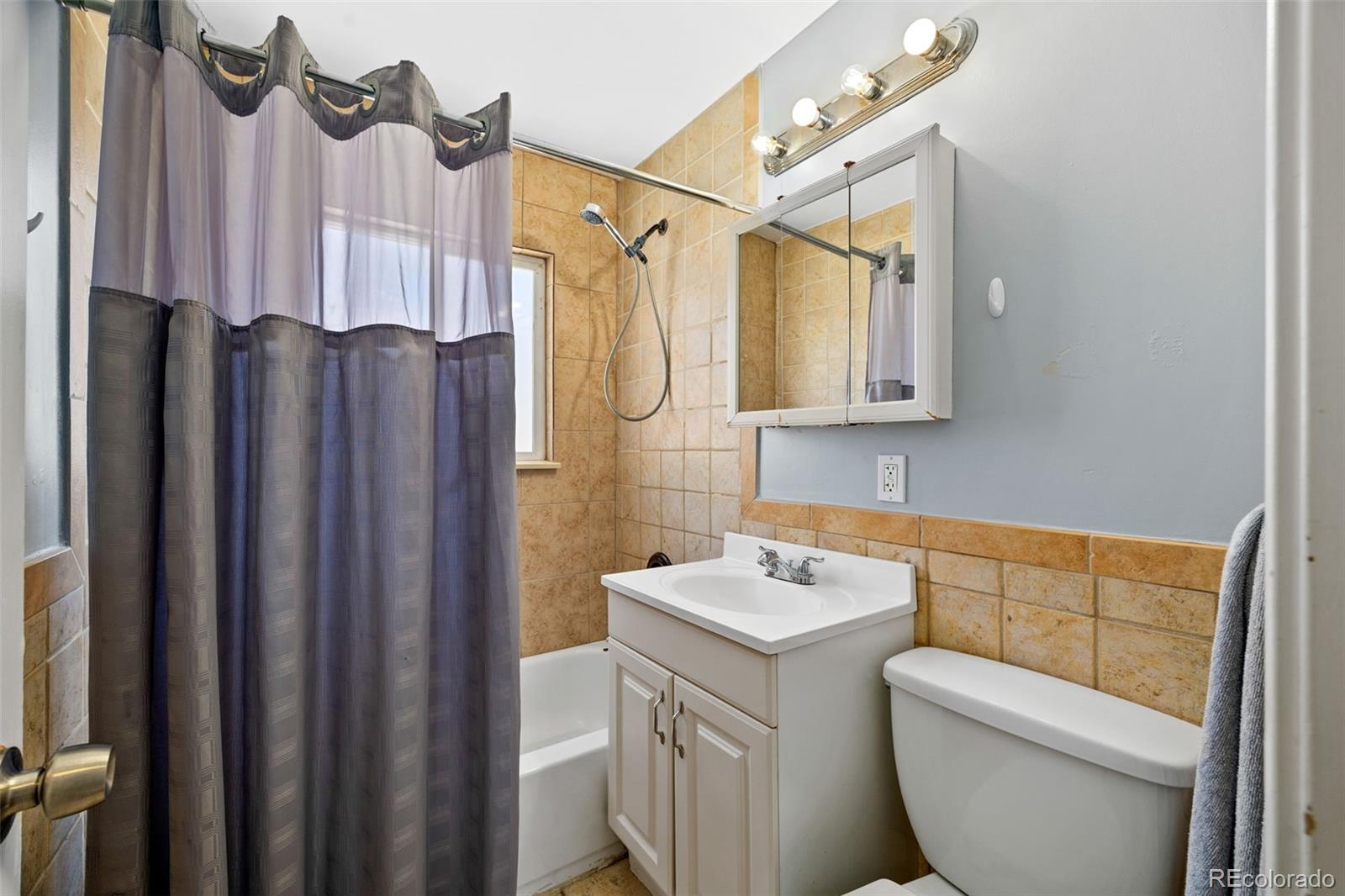 MLS Image #11 for 3492 s elm street,denver, Colorado