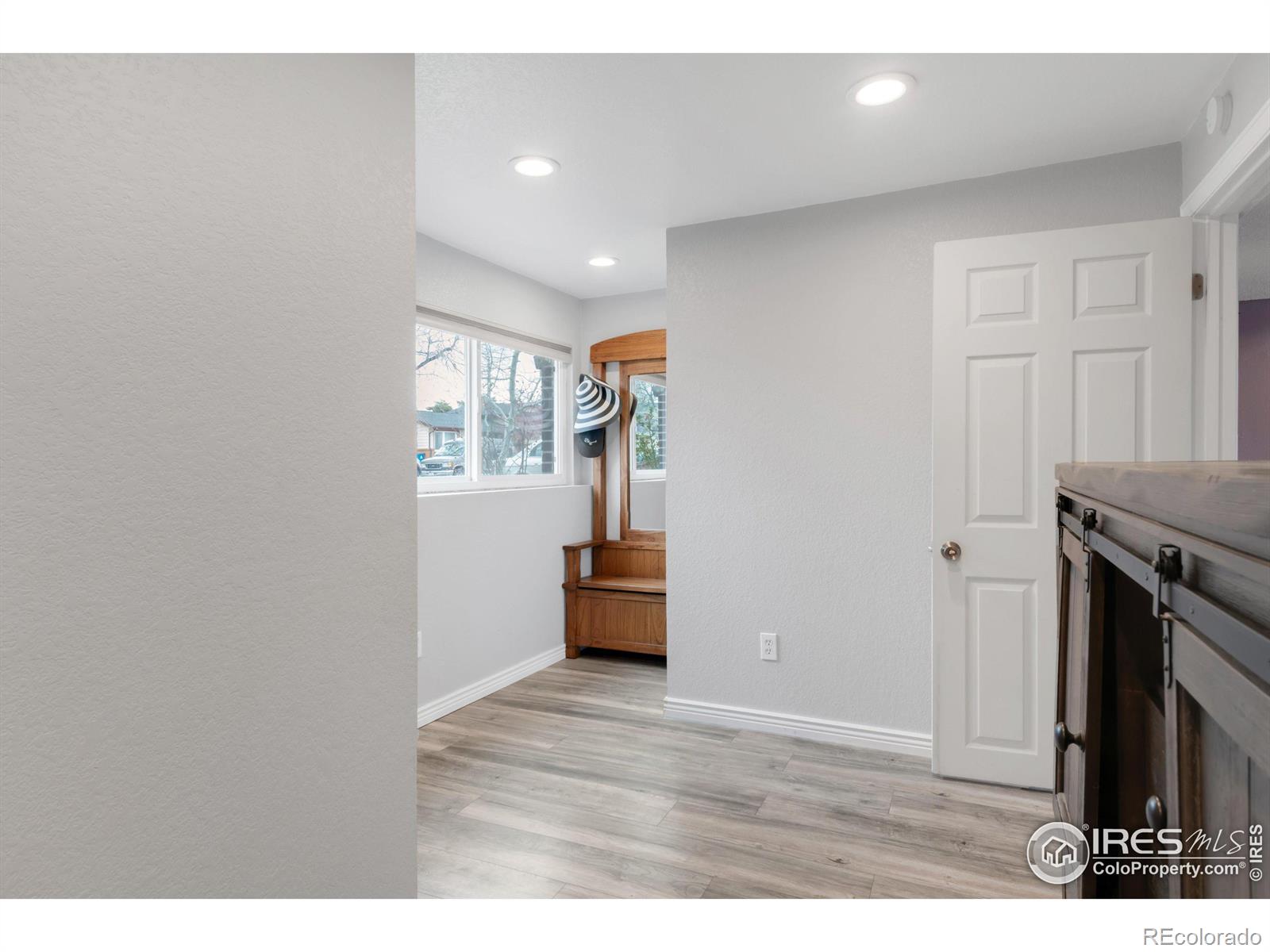MLS Image #12 for 1622  quivira drive,denver, Colorado