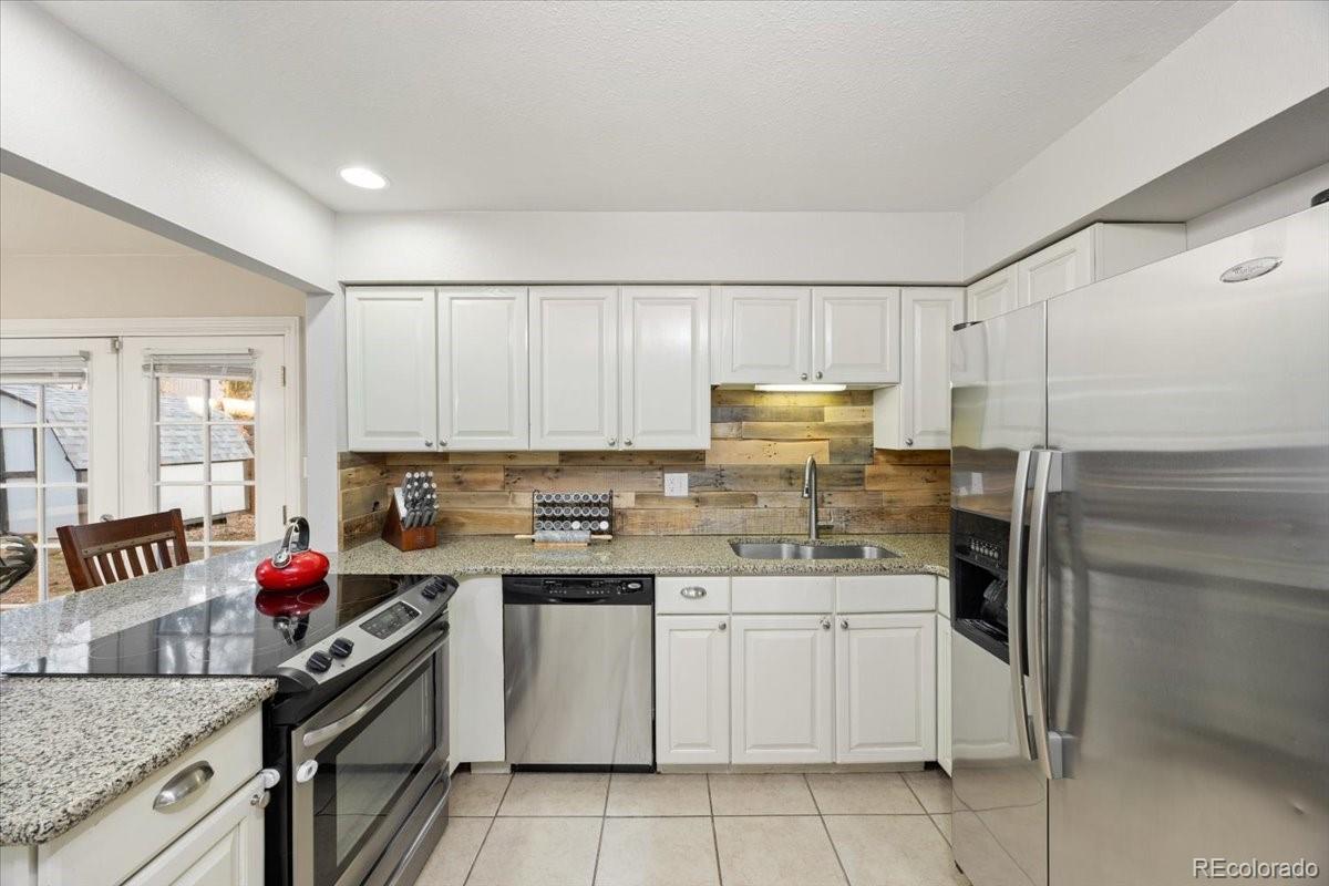 MLS Image #3 for 2121  carmel drive,colorado springs, Colorado