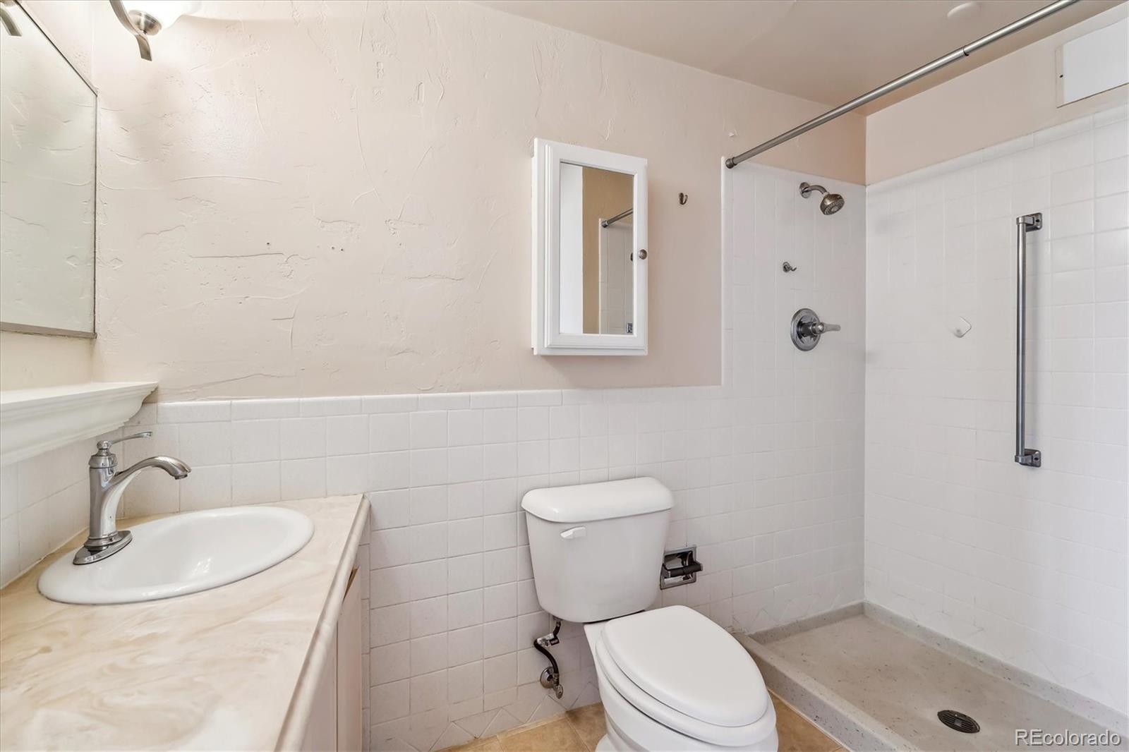 MLS Image #12 for 745 s alton way,denver, Colorado