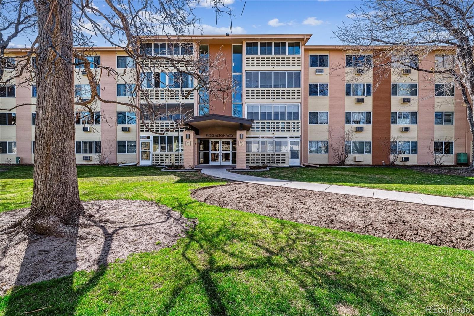 MLS Image #16 for 745 s alton way,denver, Colorado