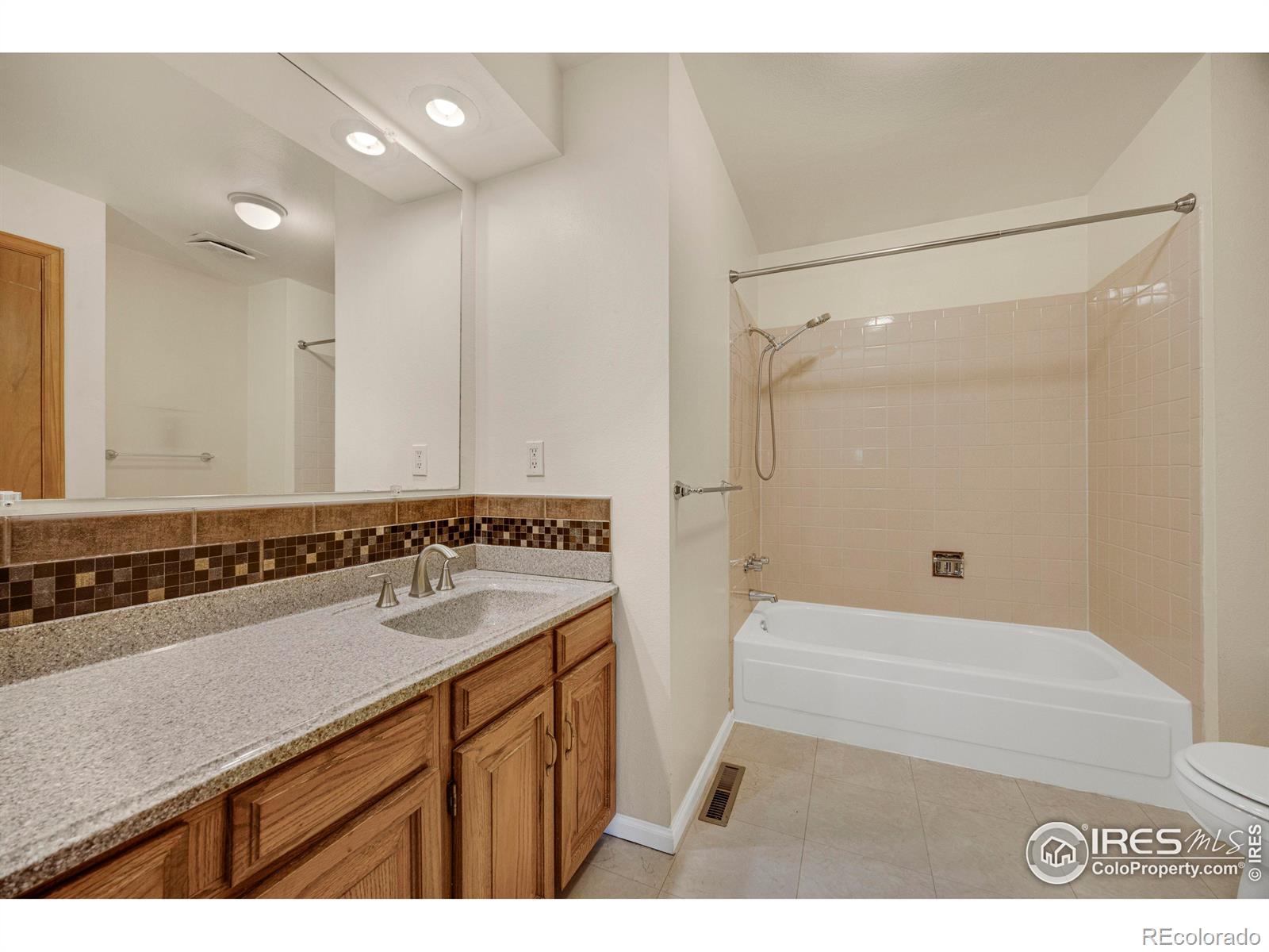 MLS Image #24 for 2924  wagonwheel court,fort collins, Colorado