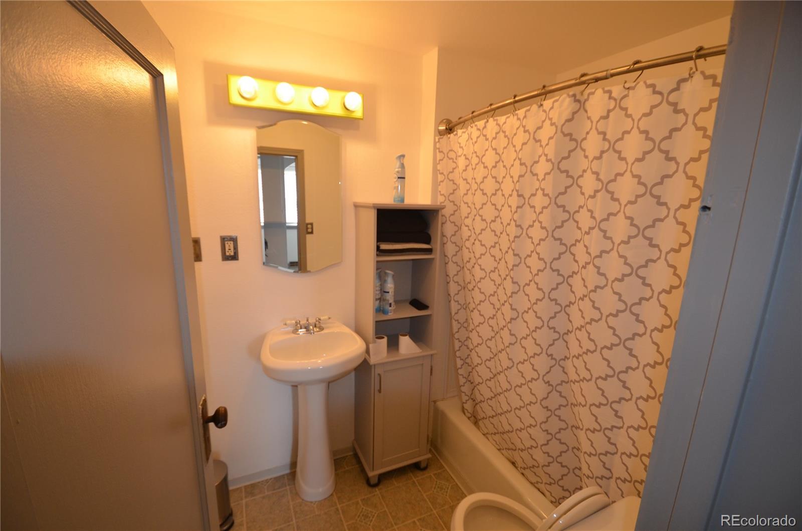MLS Image #11 for 327  2nd avenue,la salle, Colorado