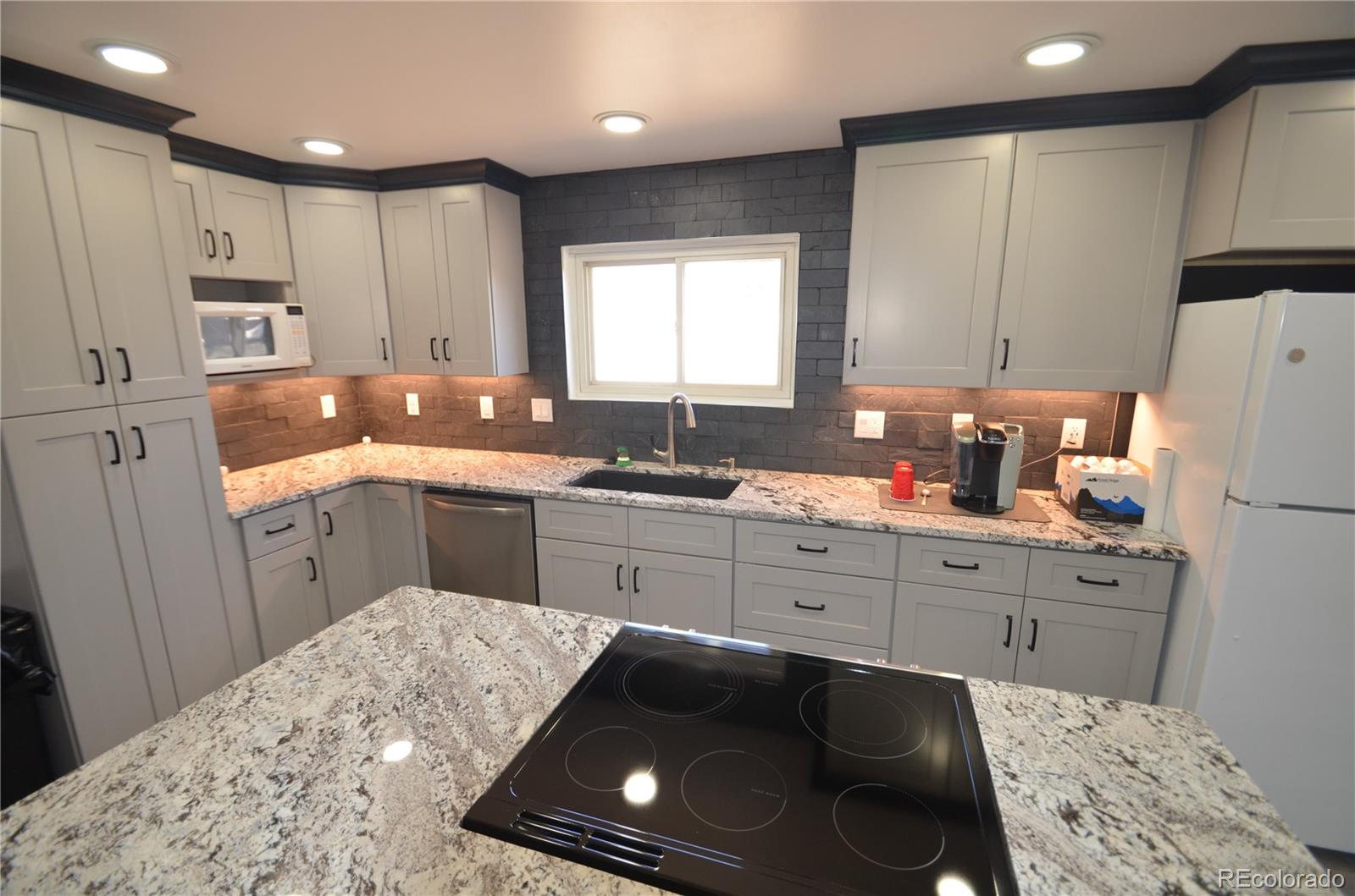 MLS Image #3 for 327  2nd avenue,la salle, Colorado