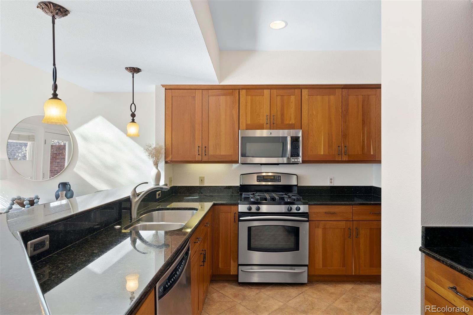 MLS Image #10 for 443  garfield street,denver, Colorado