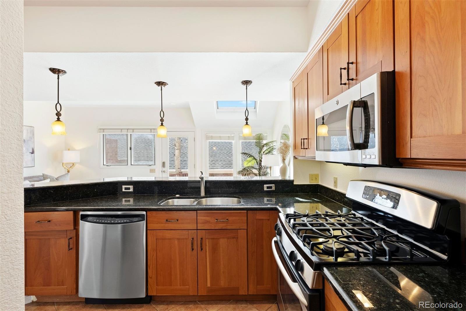MLS Image #11 for 443  garfield street,denver, Colorado