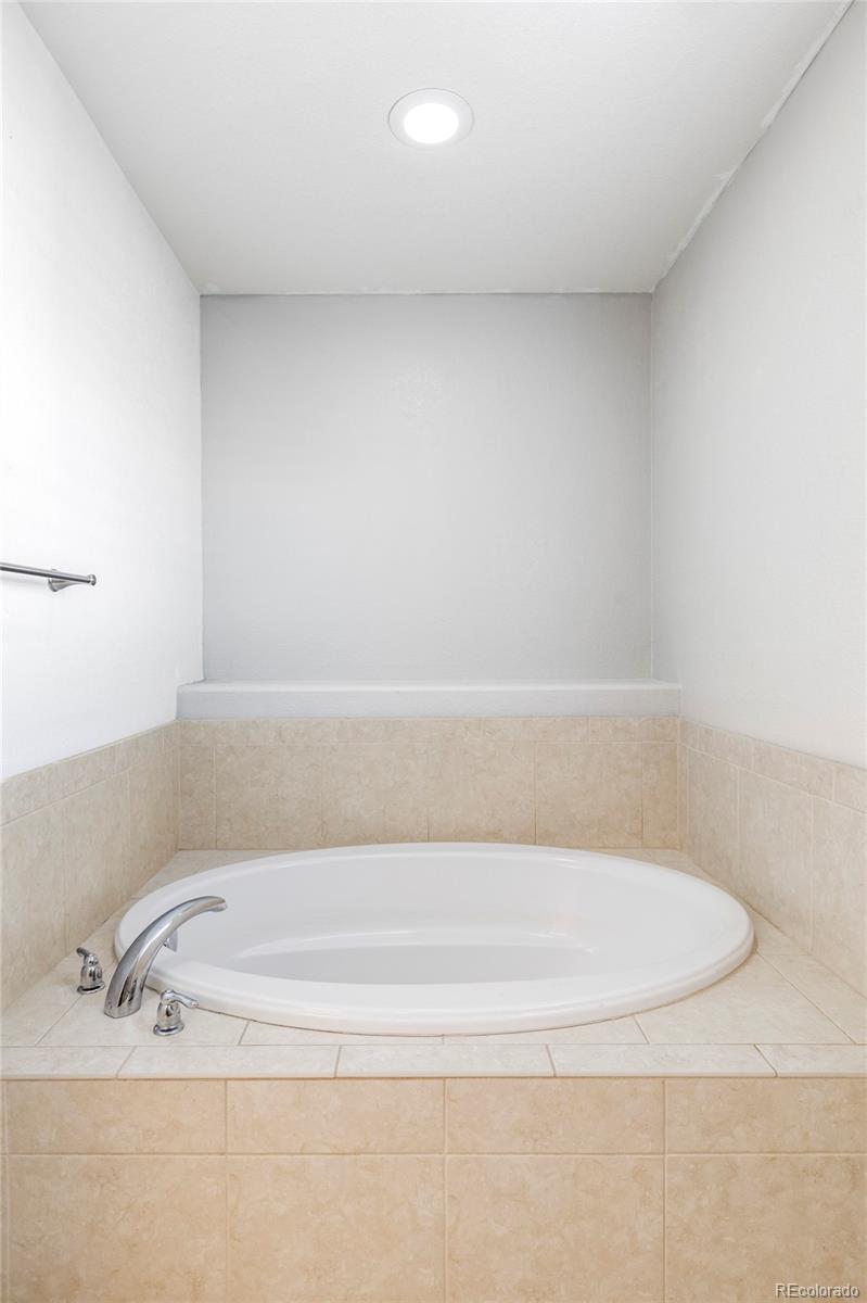 MLS Image #21 for 6103 s millbrook court,aurora, Colorado