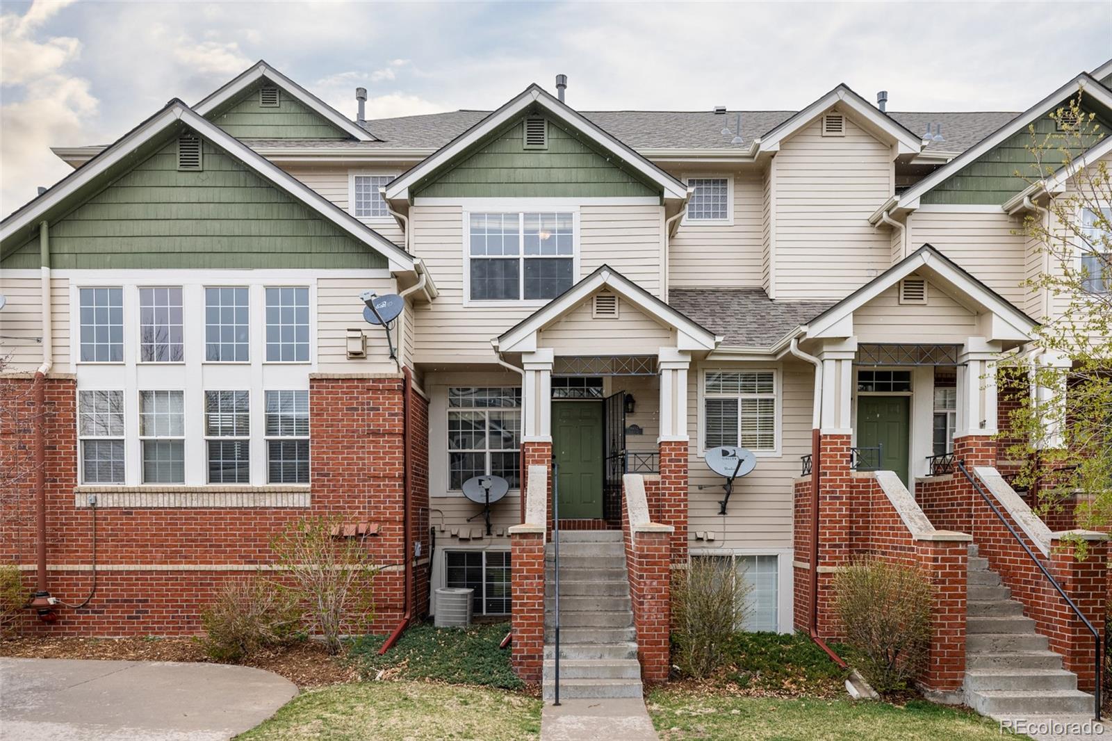 MLS Image #2 for 9852 e idaho street ,aurora, Colorado