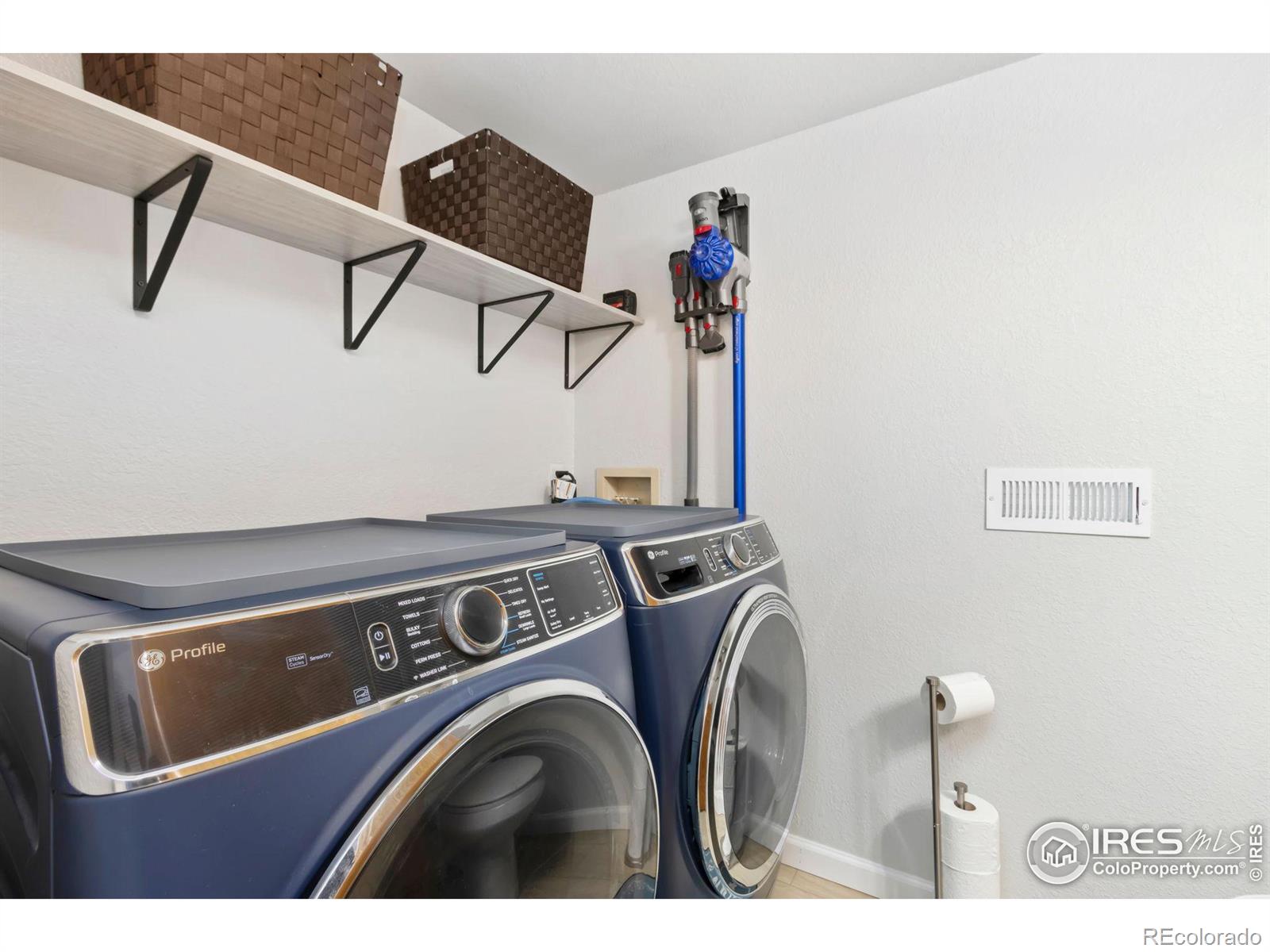 MLS Image #10 for 3317  collins avenue,evans, Colorado