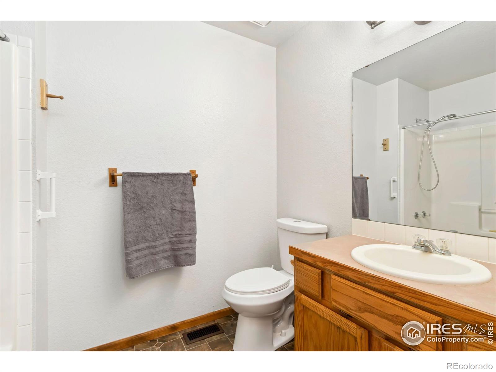 MLS Image #15 for 3317  collins avenue,evans, Colorado
