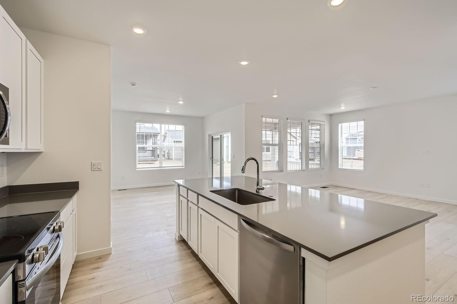 MLS Image #3 for 4107  shirley drive,johnstown, Colorado