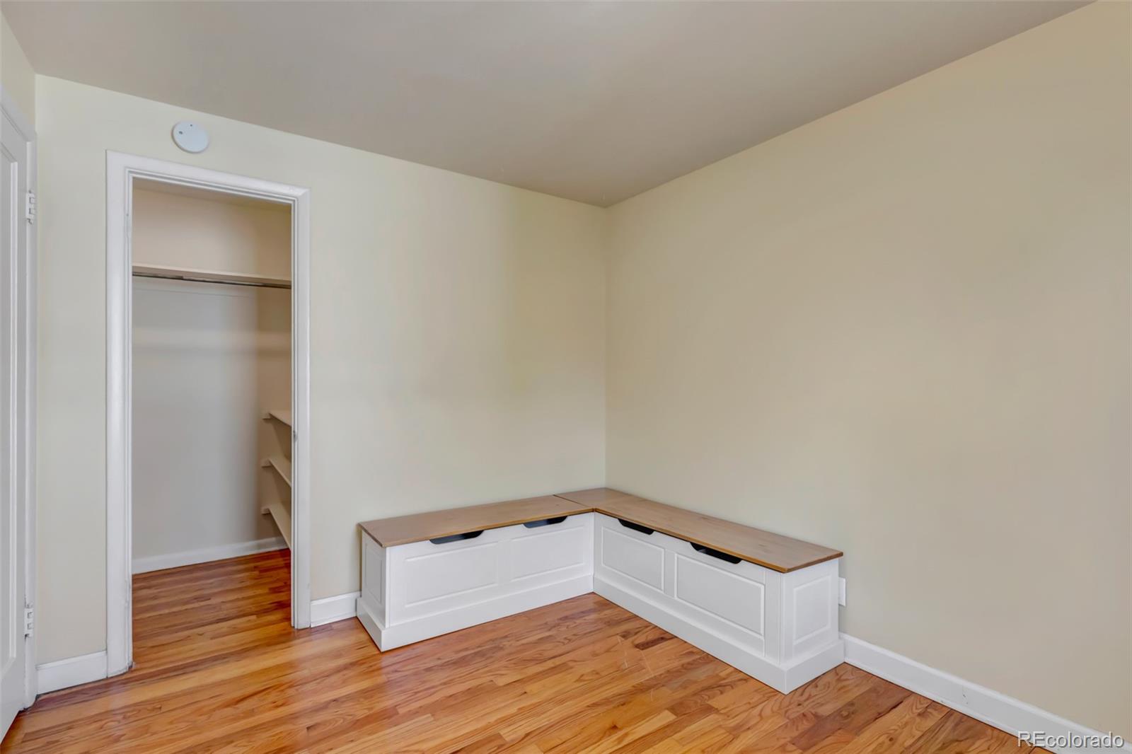 MLS Image #18 for 1108  roslyn street,denver, Colorado