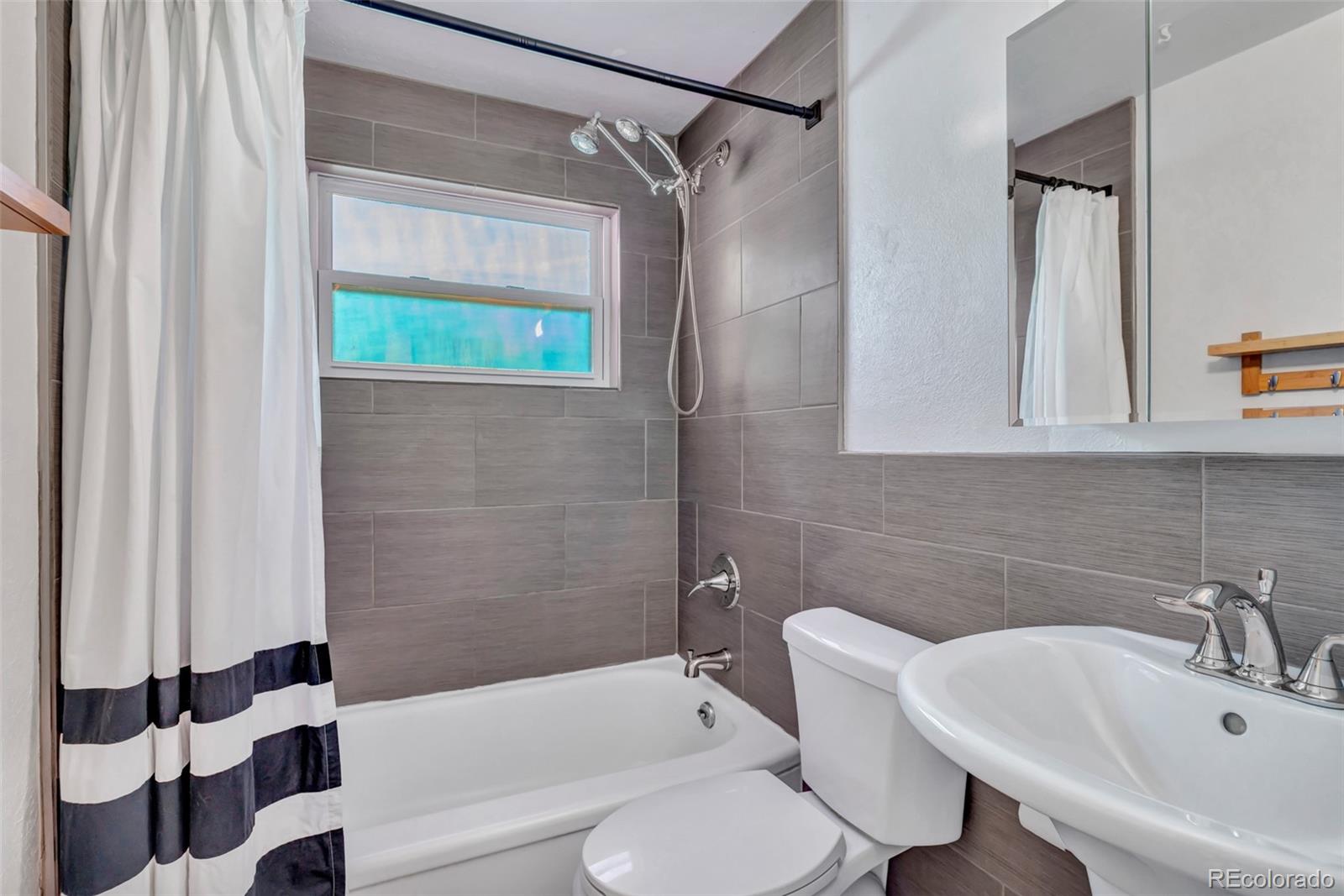 MLS Image #19 for 1108  roslyn street,denver, Colorado