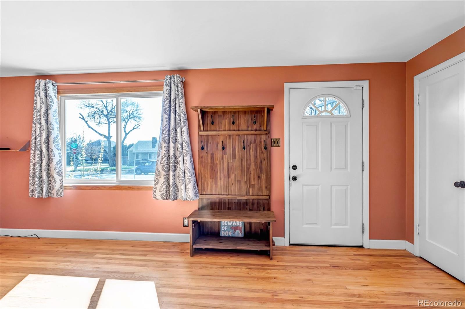 MLS Image #4 for 1108  roslyn street,denver, Colorado