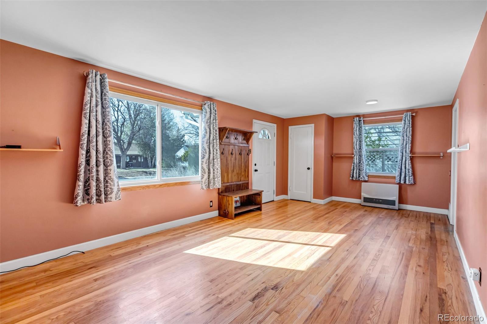 MLS Image #5 for 1108  roslyn street,denver, Colorado