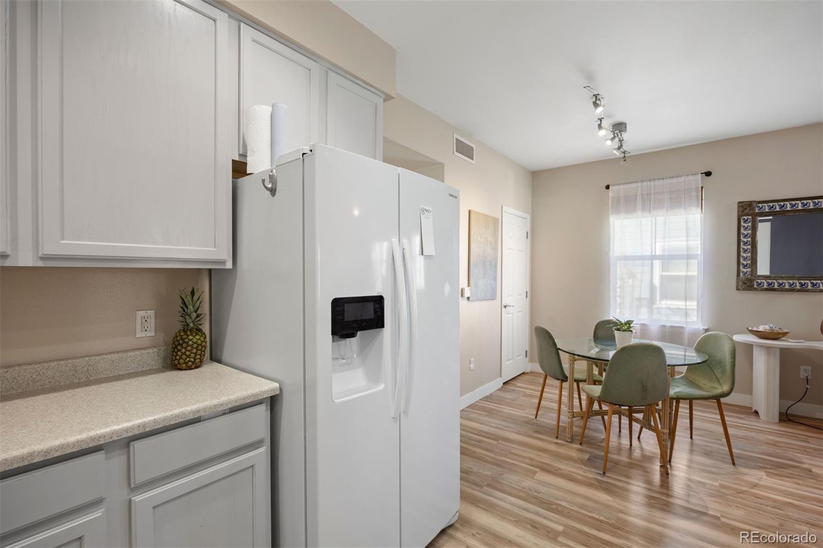 MLS Image #10 for 2643  roslyn street,denver, Colorado