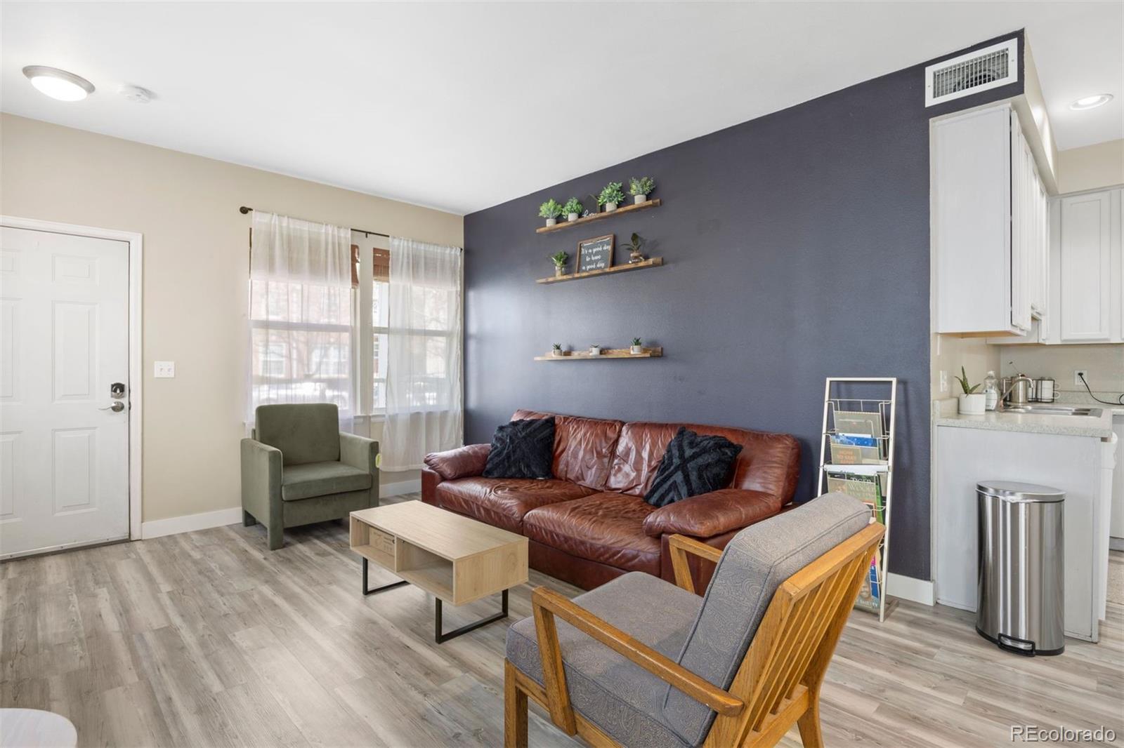 MLS Image #5 for 2643  roslyn street,denver, Colorado