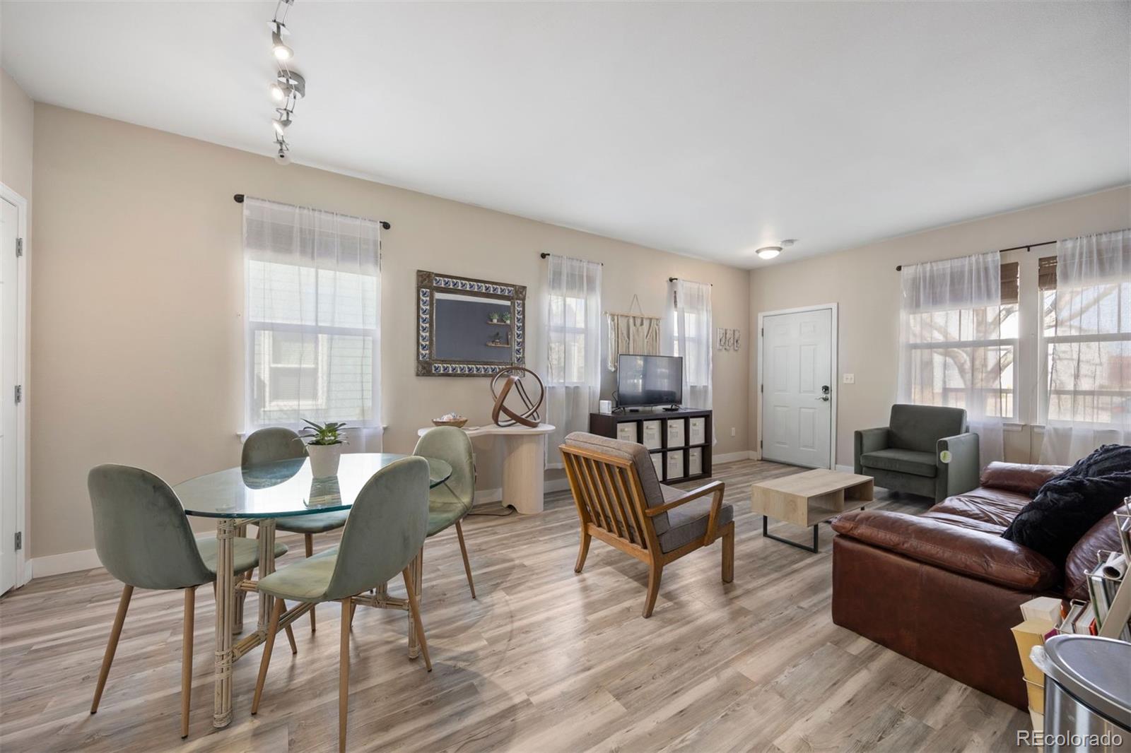 MLS Image #6 for 2643  roslyn street,denver, Colorado
