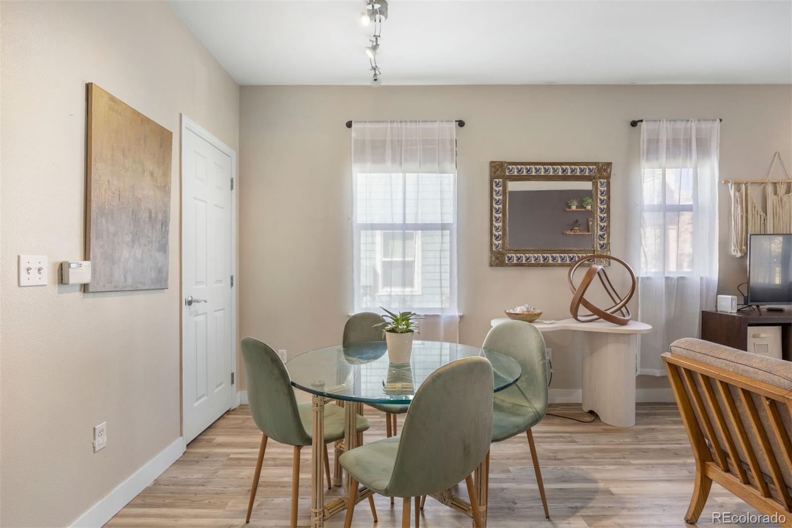 MLS Image #8 for 2643  roslyn street,denver, Colorado