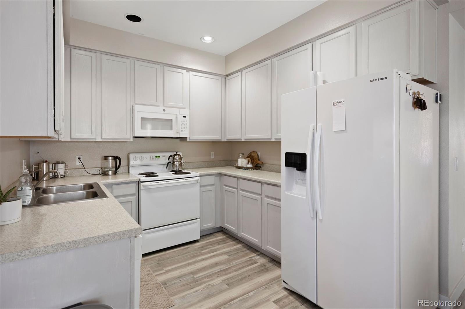 MLS Image #9 for 2643  roslyn street,denver, Colorado