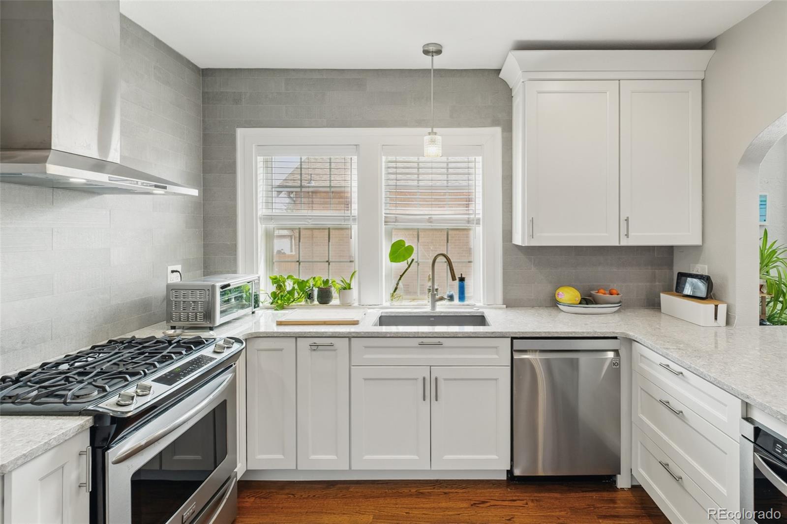 MLS Image #10 for 1454  utica street,denver, Colorado