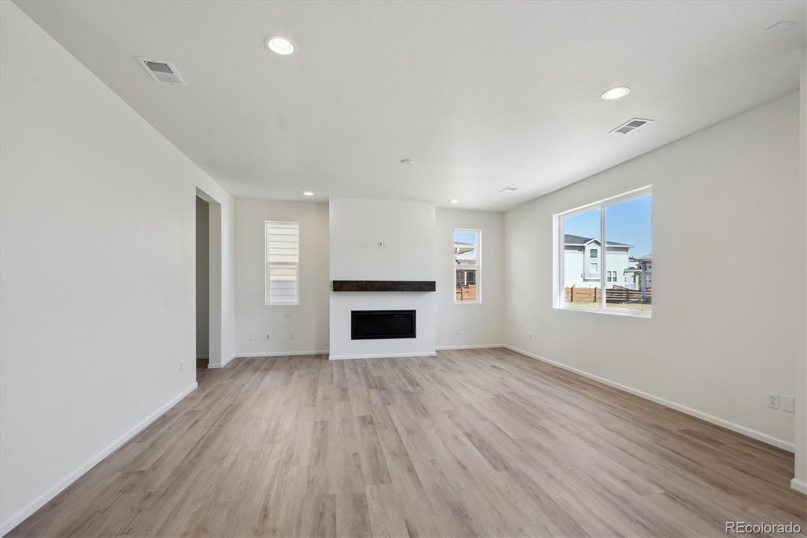 MLS Image #8 for 1318  sienna peak circle,erie, Colorado