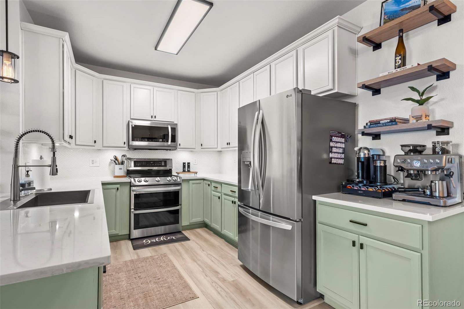 MLS Image #10 for 7222 s blackhawk street 203,englewood, Colorado