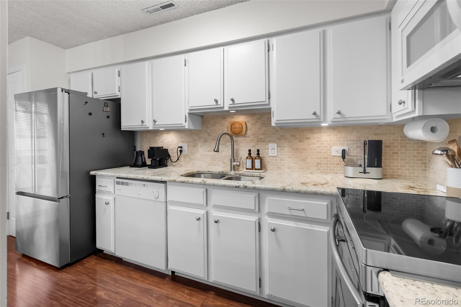 MLS Image #5 for 7105 s gaylord street c8,centennial, Colorado