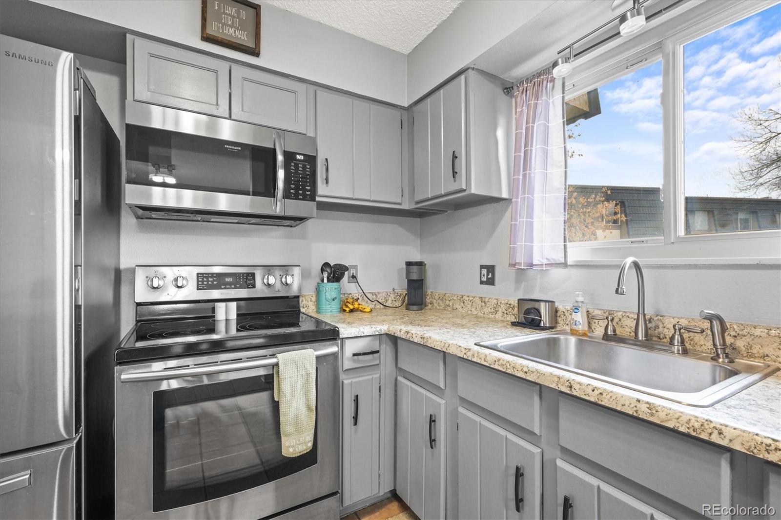 MLS Image #6 for 6838 s broadway ,centennial, Colorado