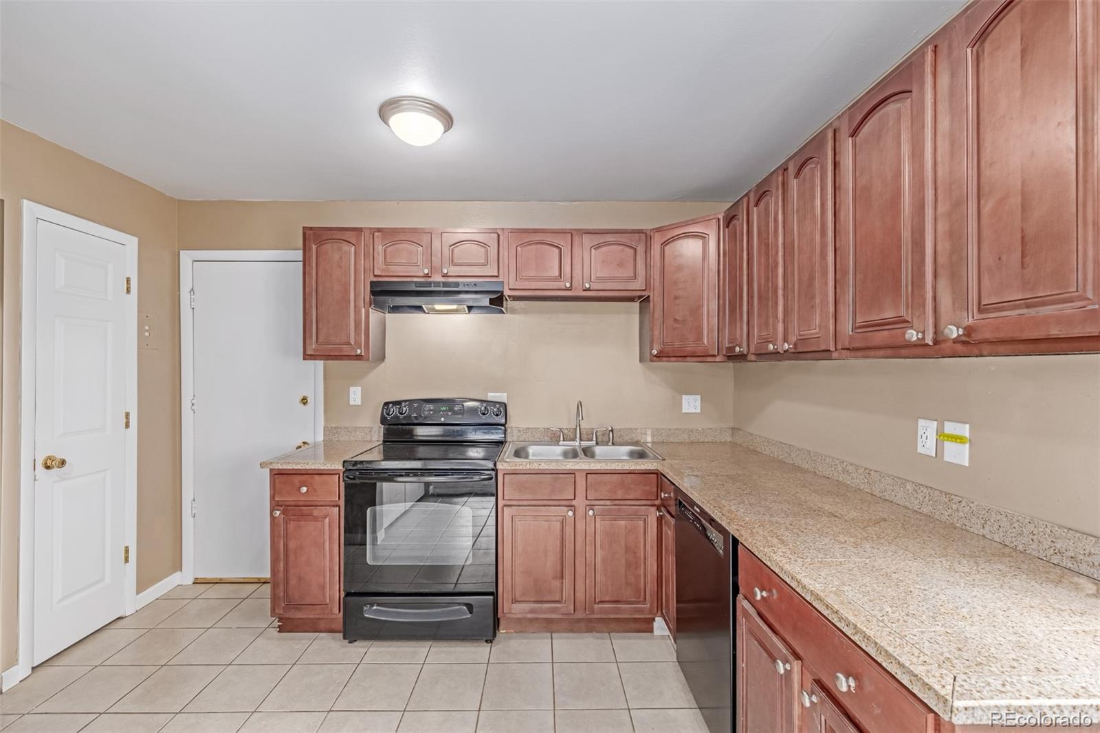 MLS Image #9 for 985  nile street,aurora, Colorado