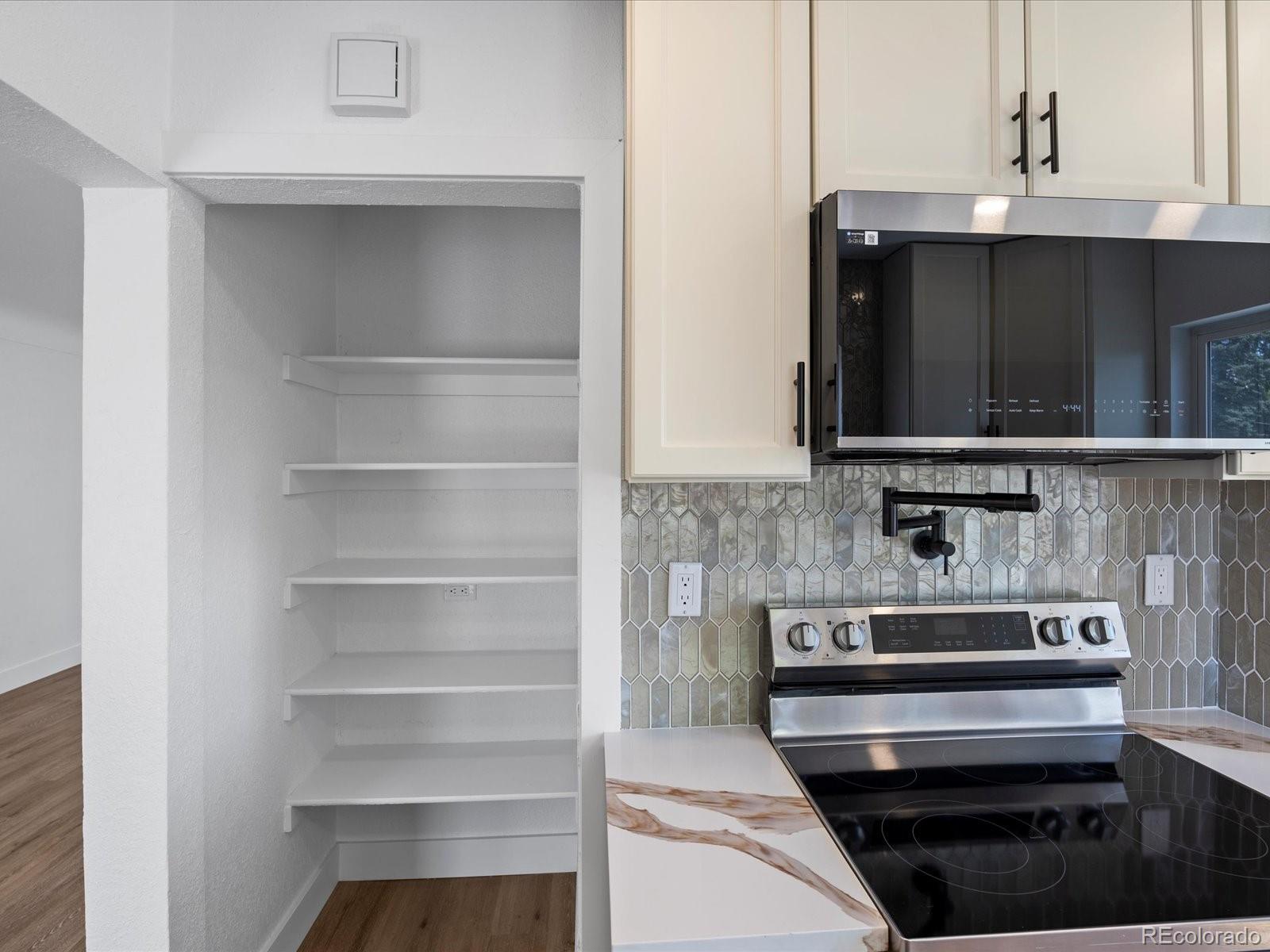 MLS Image #12 for 449  king street,denver, Colorado