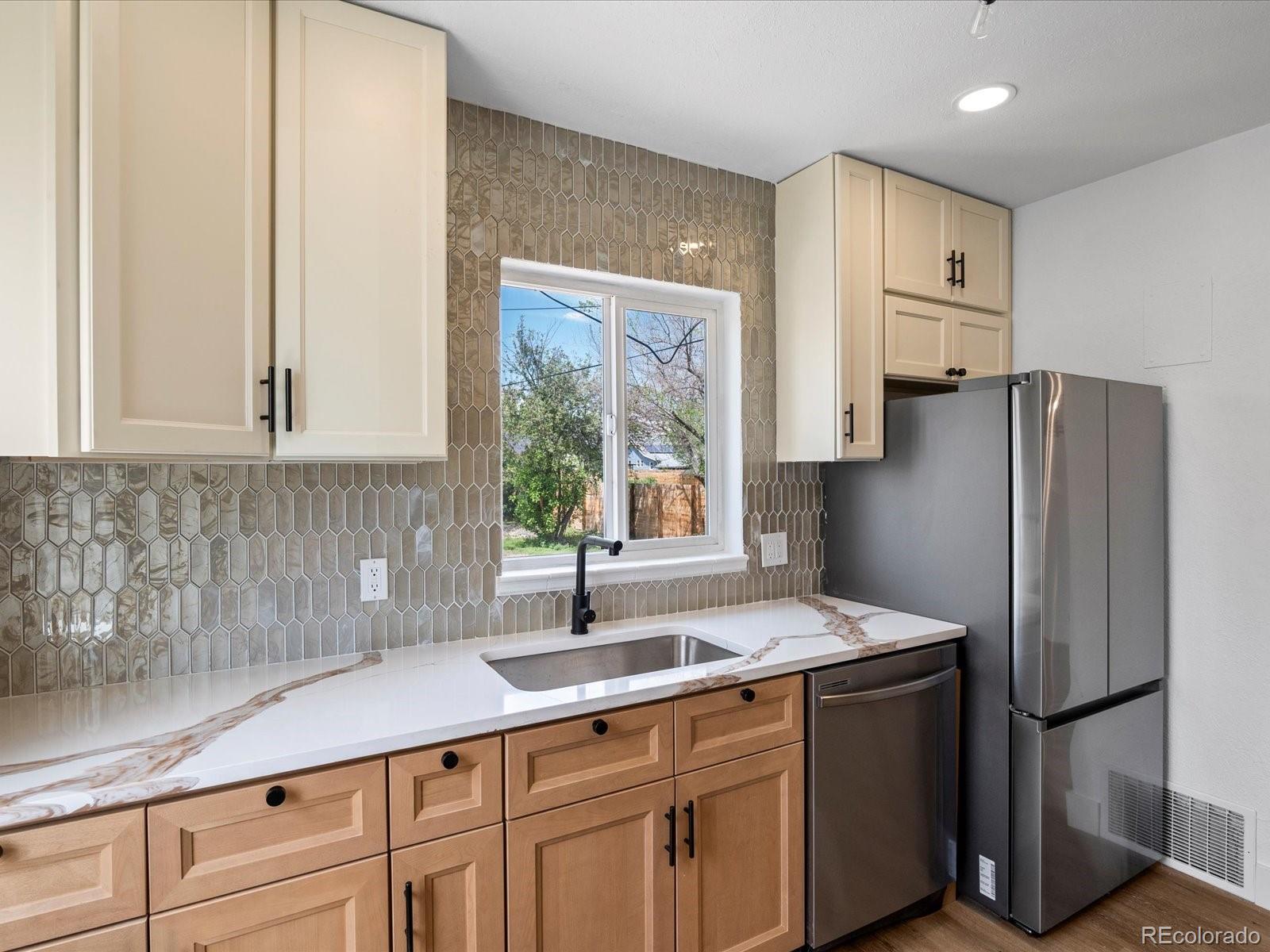 MLS Image #8 for 449  king street,denver, Colorado