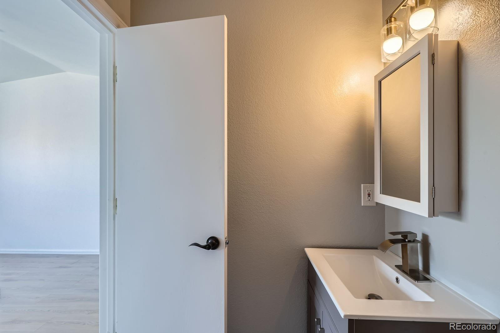 MLS Image #10 for 12018 e tennessee drive,aurora, Colorado