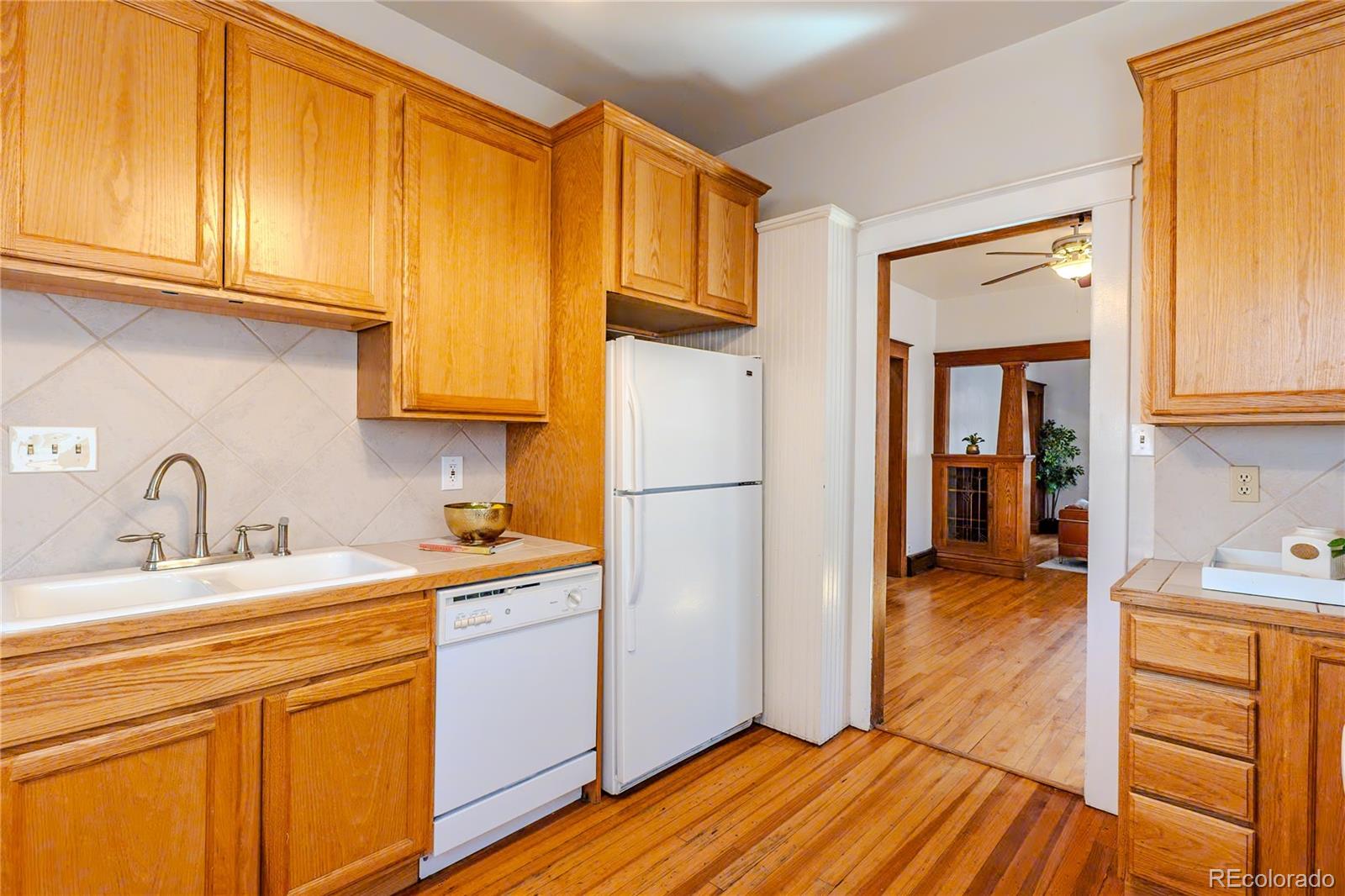 MLS Image #8 for 615 s grant street,denver, Colorado