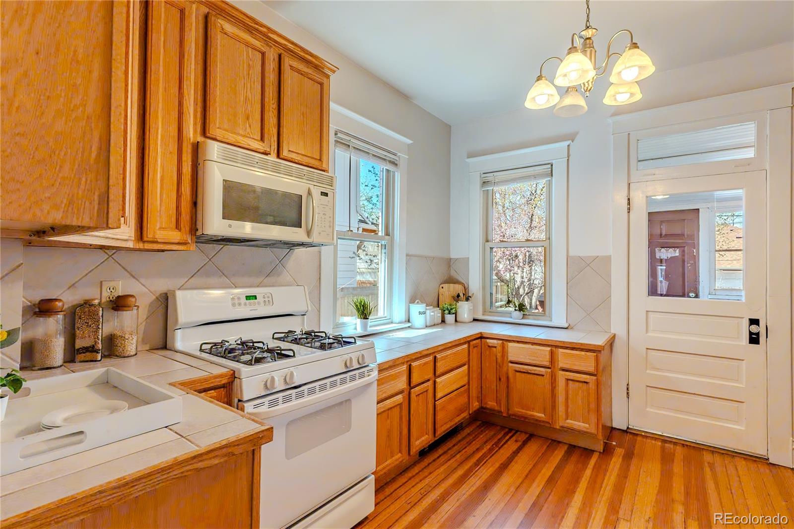 MLS Image #9 for 615 s grant street,denver, Colorado