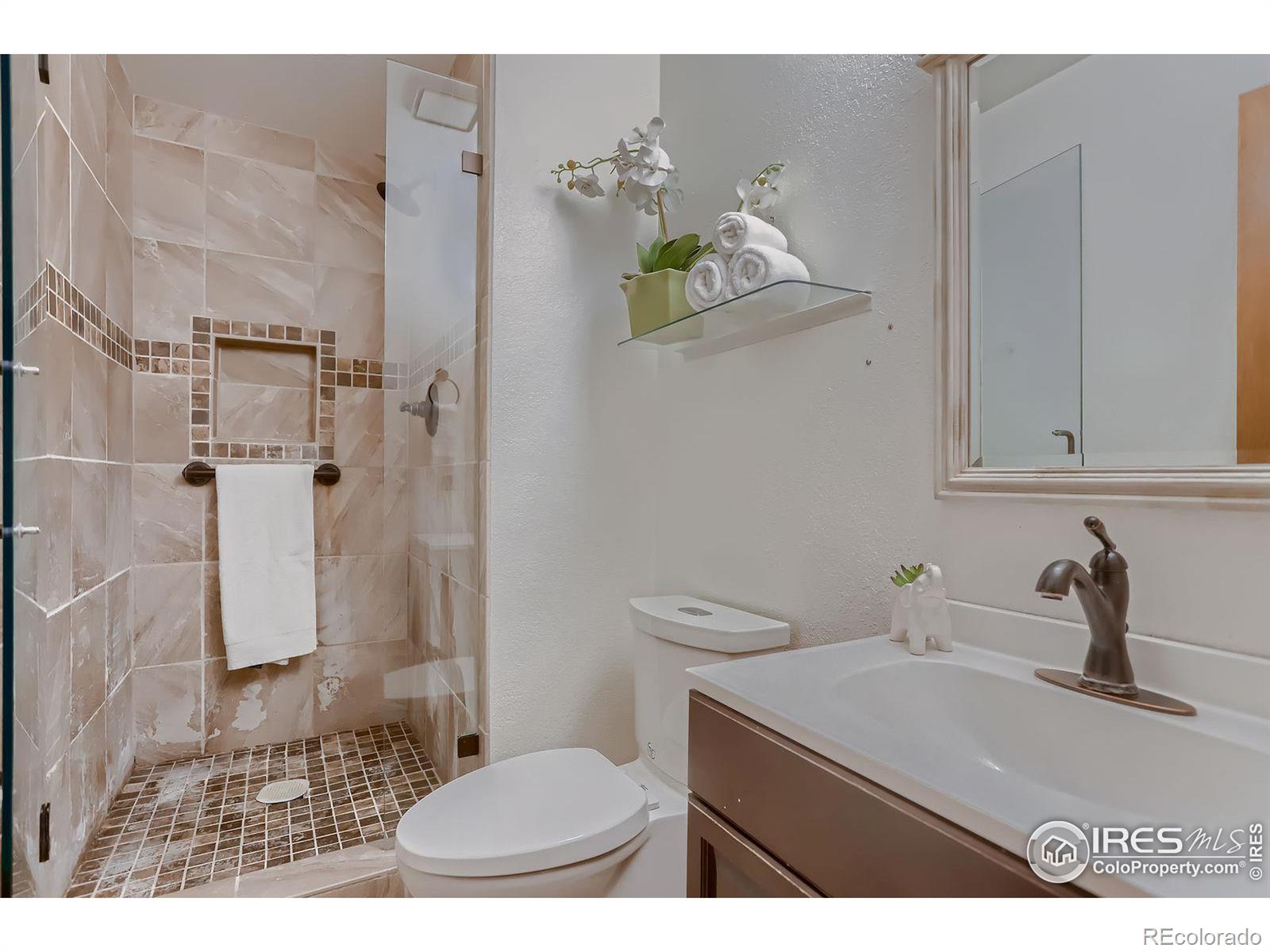 MLS Image #12 for 2614  denver avenue,longmont, Colorado