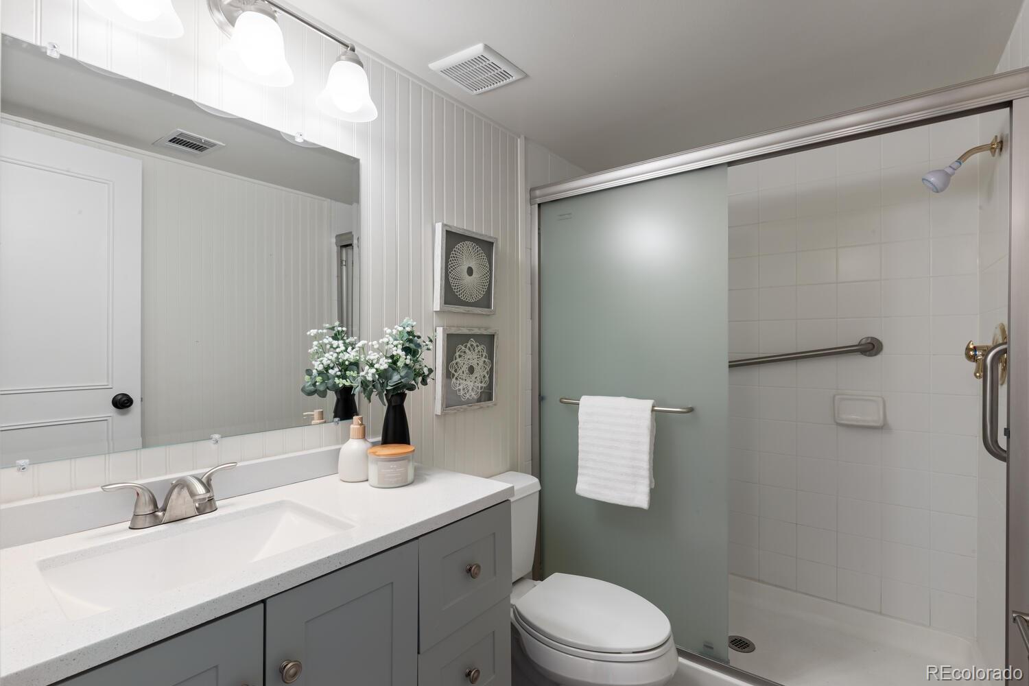 MLS Image #23 for 3511 s hillcrest drive,denver, Colorado