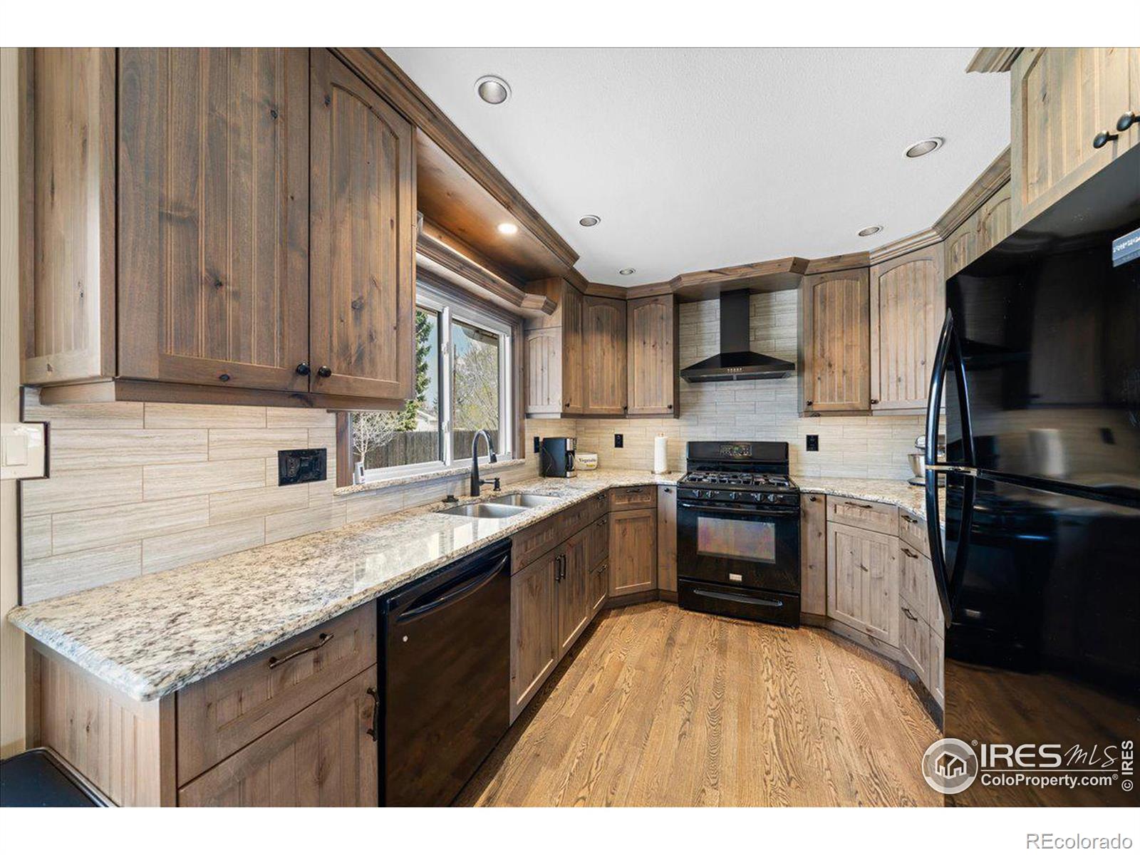 MLS Image #4 for 1119 e 16th street,loveland, Colorado