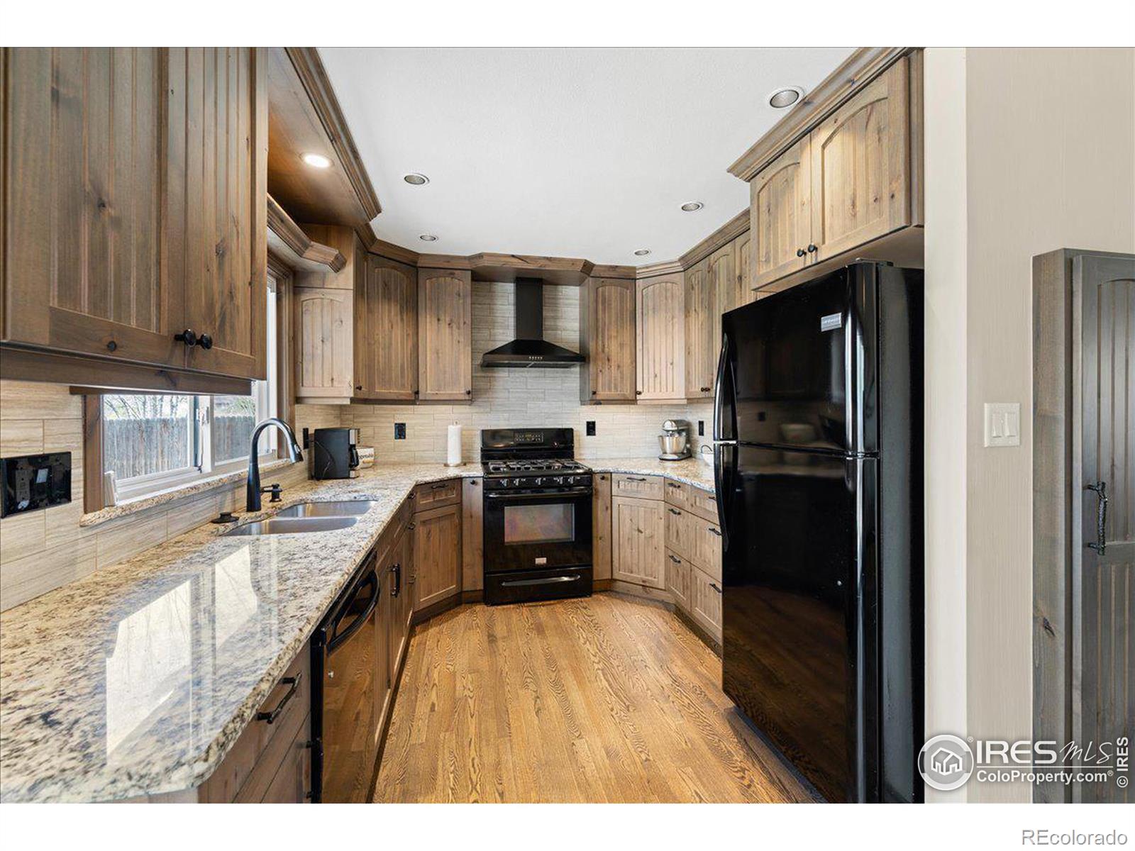 MLS Image #5 for 1119 e 16th street,loveland, Colorado