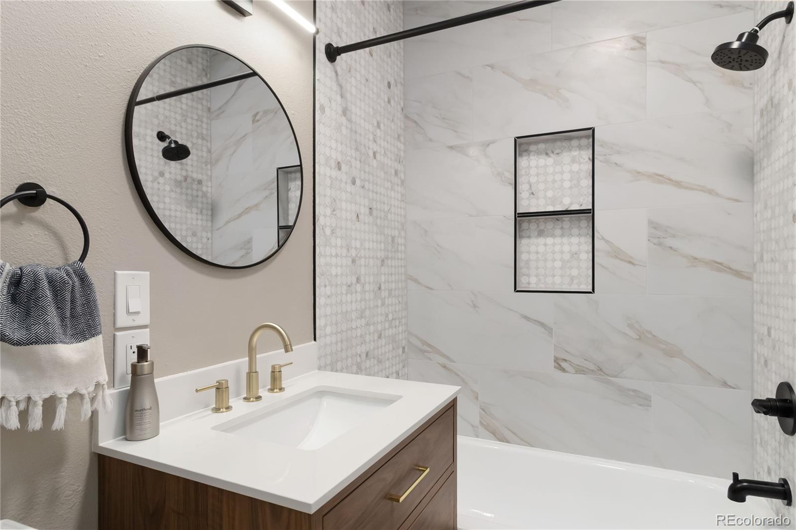 MLS Image #20 for 757  harrison street,denver, Colorado