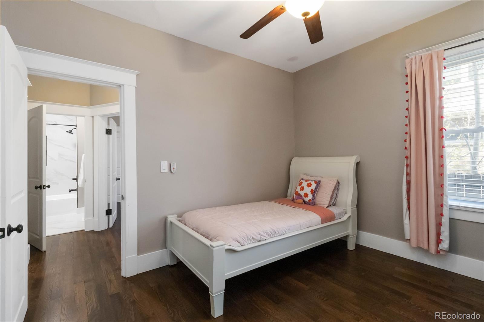 MLS Image #21 for 757  harrison street,denver, Colorado