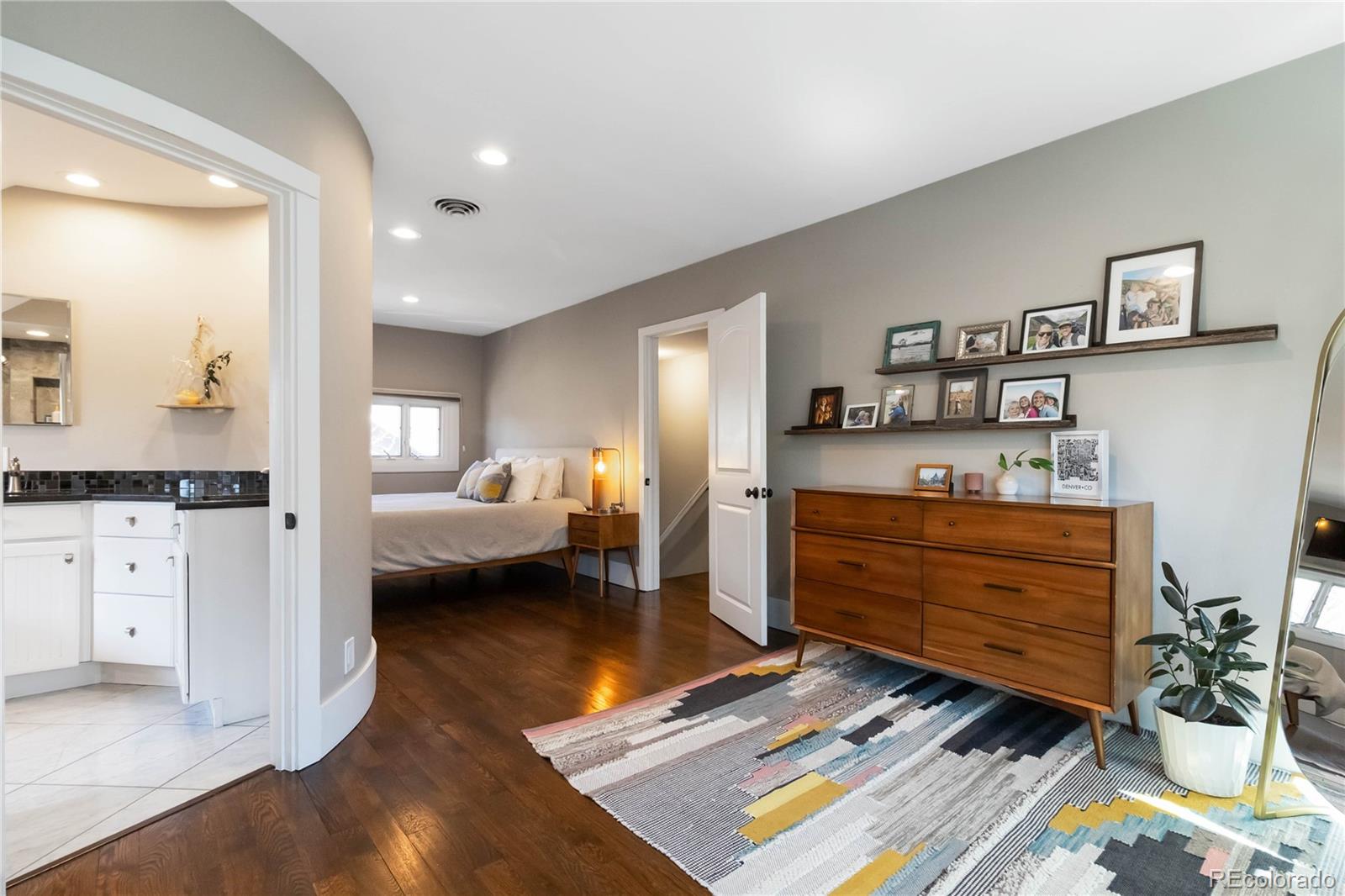 MLS Image #26 for 757  harrison street,denver, Colorado
