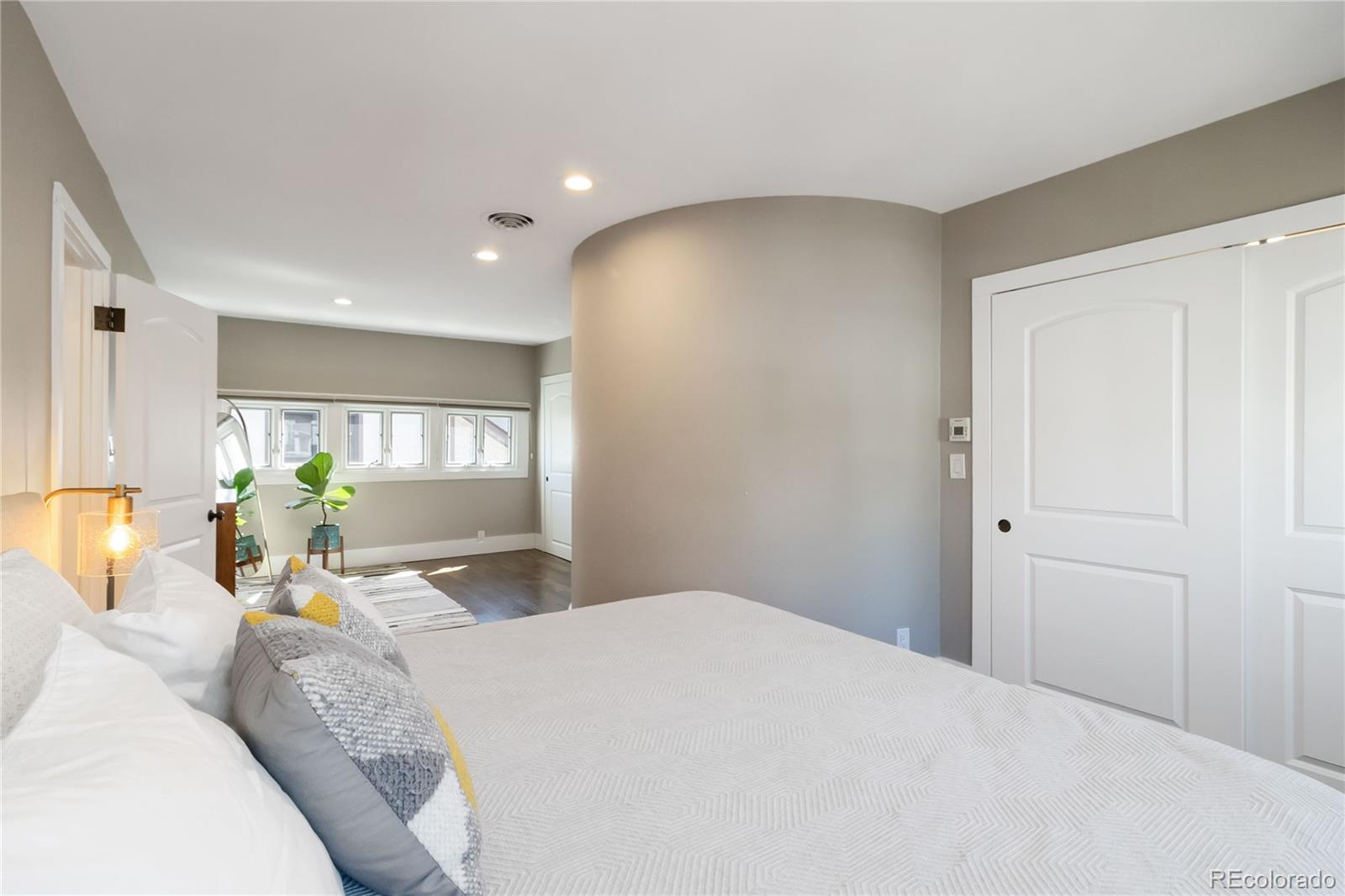 MLS Image #29 for 757  harrison street,denver, Colorado