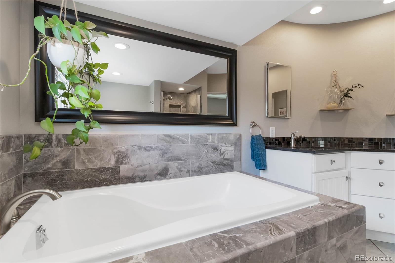 MLS Image #31 for 757  harrison street,denver, Colorado