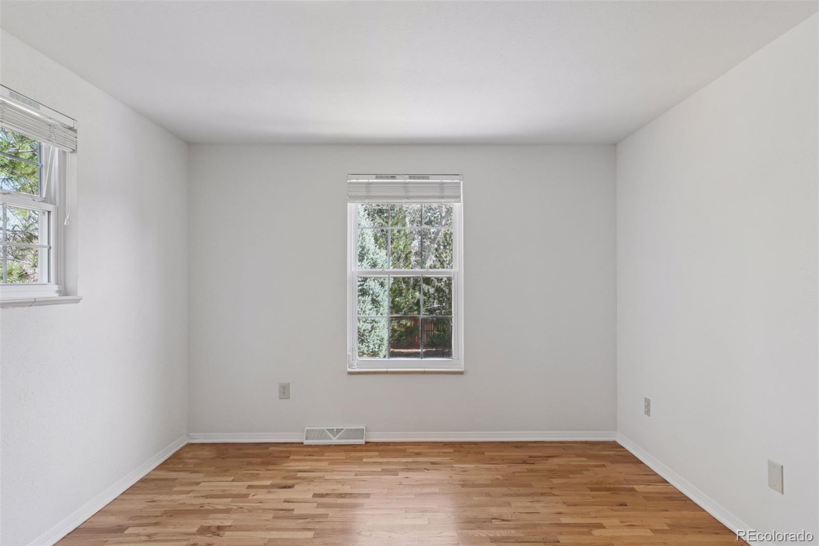 MLS Image #16 for 3850 s willow way,denver, Colorado