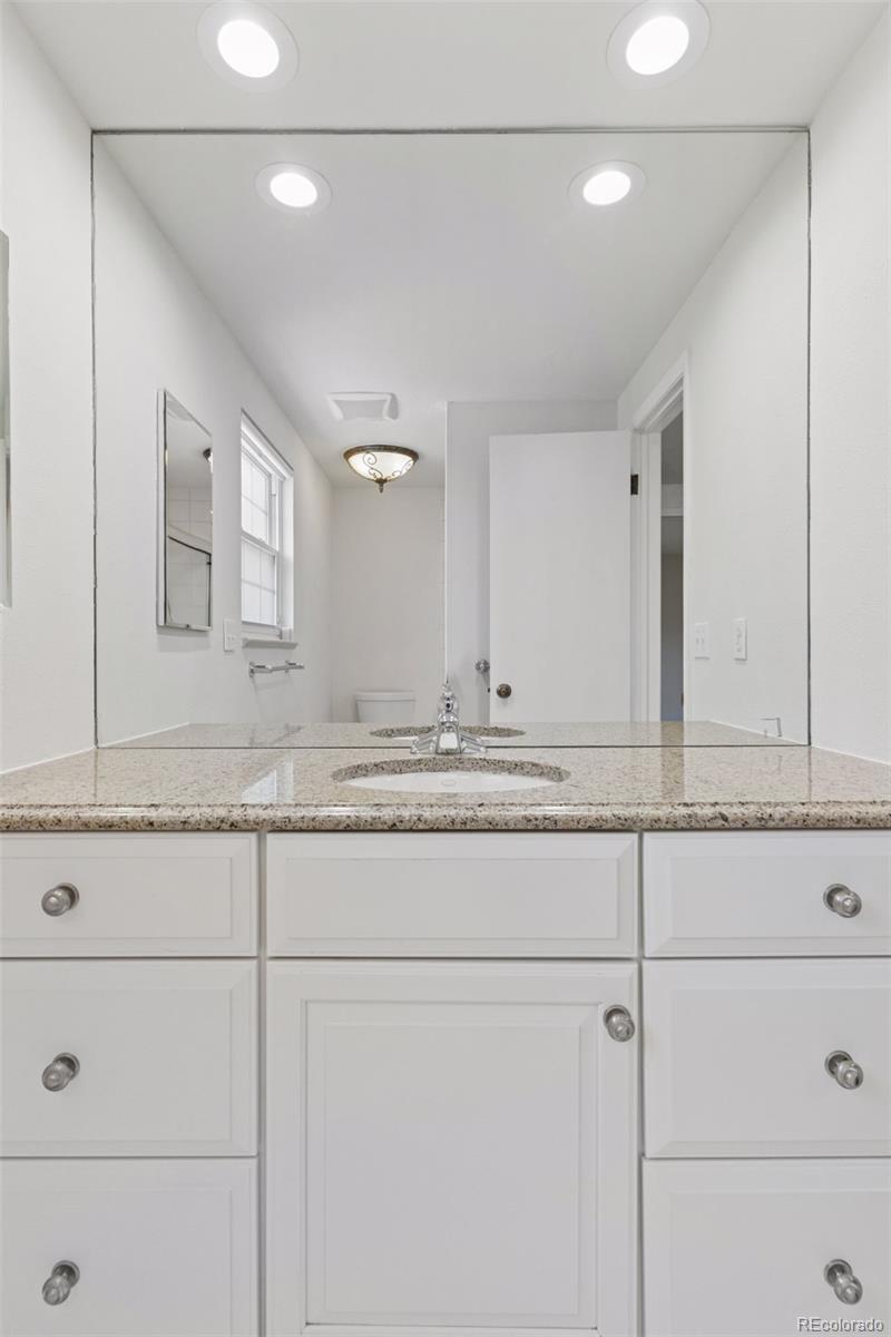 MLS Image #18 for 3850 s willow way,denver, Colorado