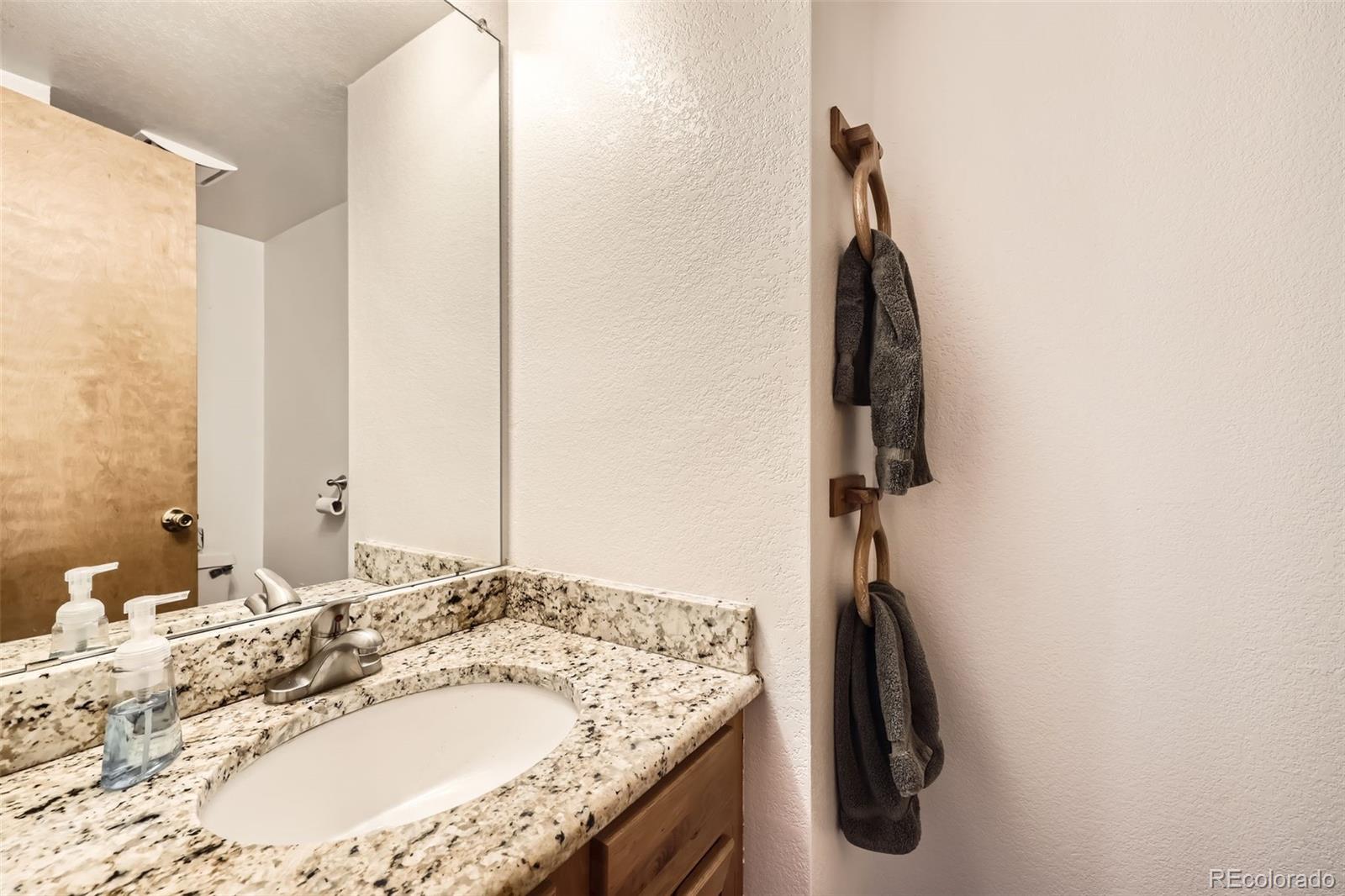 MLS Image #11 for 3823 s uravan street,aurora, Colorado