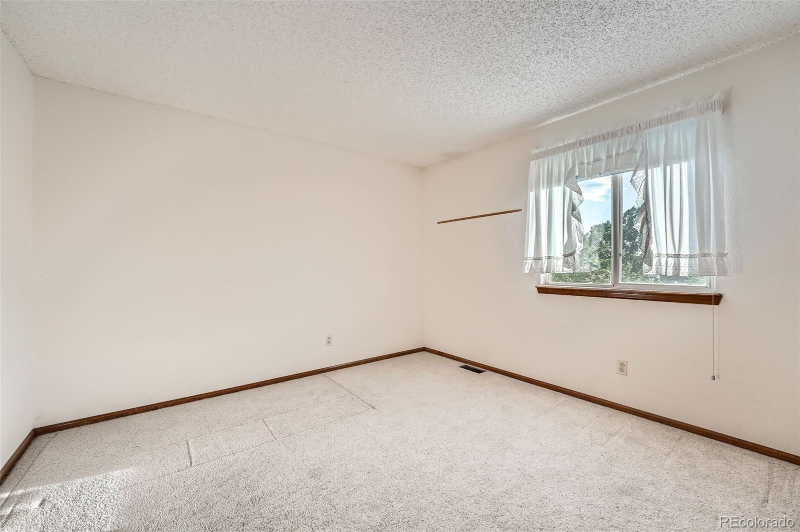 MLS Image #15 for 3823 s uravan street,aurora, Colorado
