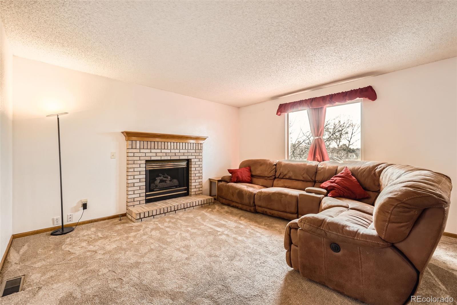 MLS Image #4 for 3823 s uravan street,aurora, Colorado